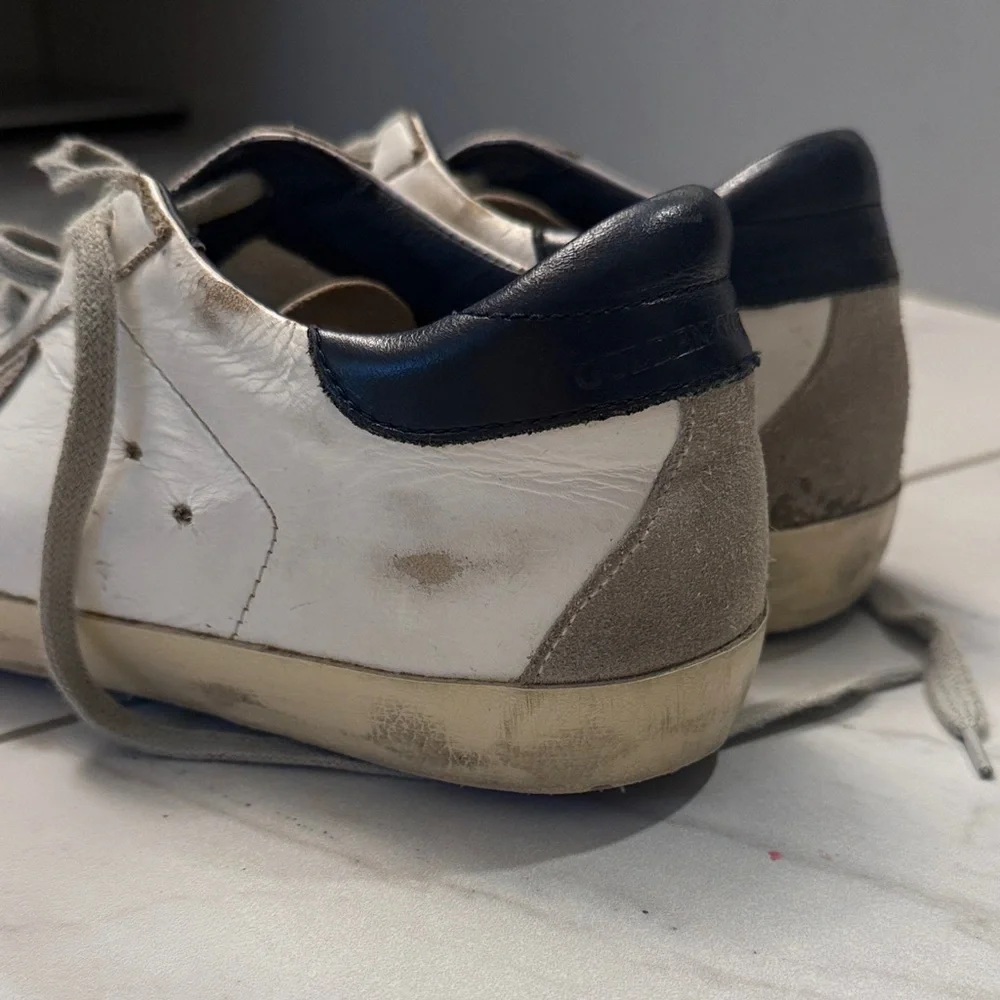 Golden Goose Men's Cream and Black Star Sneakers - Picture 3 of 4